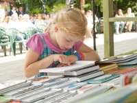 Ünnepi Könyvhét és Gyermekkönyvnapok programja a Vörösmarty téren 
